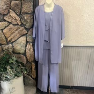NWT David’s Bridal Purple Elegant Pantsuit with Flowing Silhouette